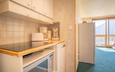 Accommodation:&nbsp;Soyouz Vanguard 100.87