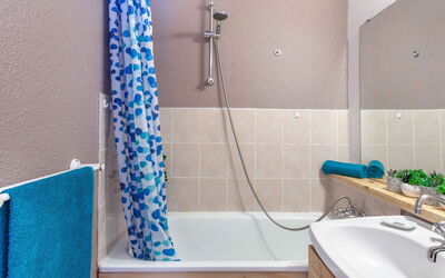 Accommodation:&nbsp;Soyouz Vanguard 100.96