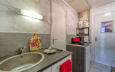 Accommodation:&nbsp;Soyouz Vanguard 100.99
