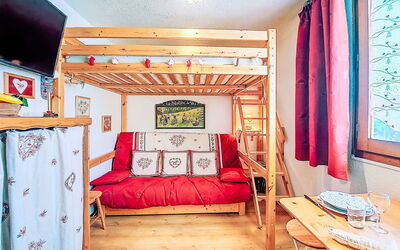Accommodation:&nbsp;Soyouz Vanguard 100.108