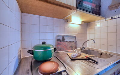 Accommodation:&nbsp;Soyouz Vanguard 100.103