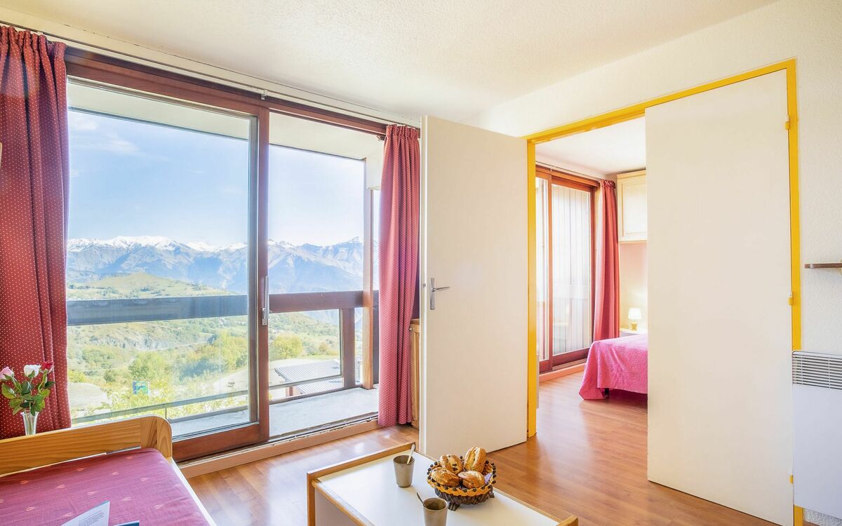 Accommodation:&nbsp;Pegase Phenix 310.32
