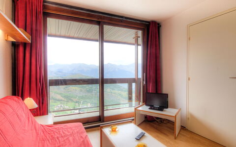 Accommodation:&nbsp;Pegase Phenix 310.35