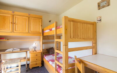 Accommodation:&nbsp;Pegase Phenix 310.38