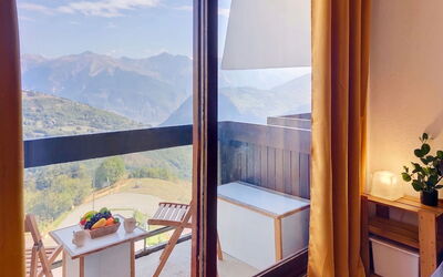 Accommodation:&nbsp;Pegase Phenix 310.76