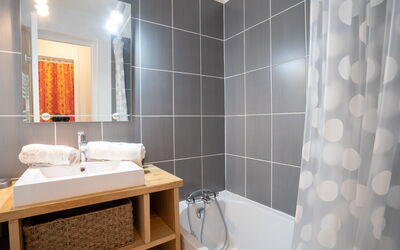 Accommodation:&nbsp;Pegase Phenix 310.68