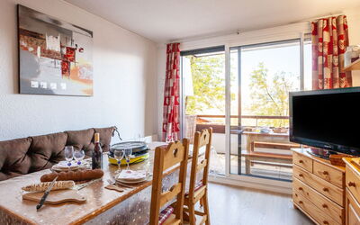 Accommodation:&nbsp;Pegase Phenix 310.70