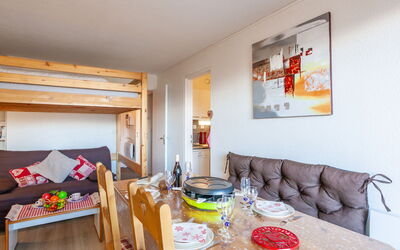 Accommodation:&nbsp;Pegase Phenix 310.70