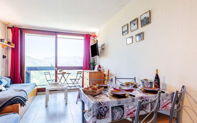 Accommodation:&nbsp;Pegase Phenix 310.59