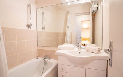 Accommodation:&nbsp;Pegase Phenix 310.21