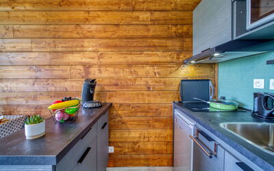 Accommodation:&nbsp;Pegase Phenix 310.72