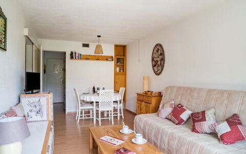 Accommodation:&nbsp;Lunik Orion 510.32