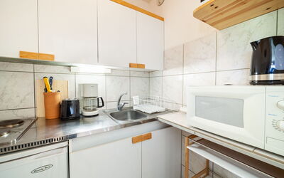 Accommodation:&nbsp;Lunik Orion 510.32
