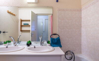 Accommodation:&nbsp;Lunik Orion 510.23