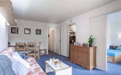 Accommodation:&nbsp;Lunik Orion 510.23