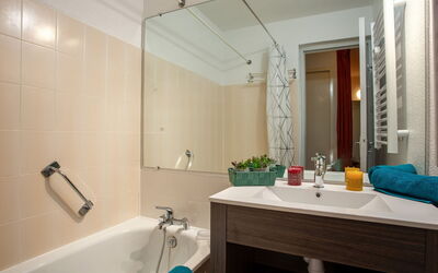 Accommodation:&nbsp;Lunik Orion 510.22