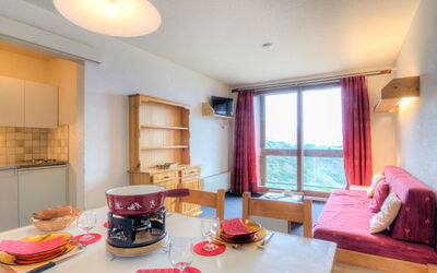 Accommodation:&nbsp;Lunik Orion 510.29
