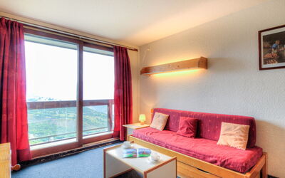Accommodation:&nbsp;Lunik Orion 510.29