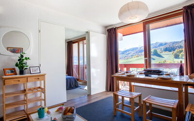 Accommodation:&nbsp;Lunik Orion 510.22