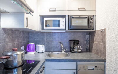 Accommodation:&nbsp;Lunik Orion 510.23