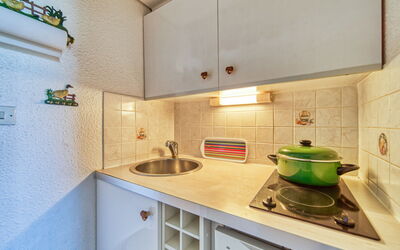 Accommodation:&nbsp;Lunik Orion 510.49