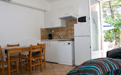Accommodation:&nbsp;Studio Cabine Type B 600.1