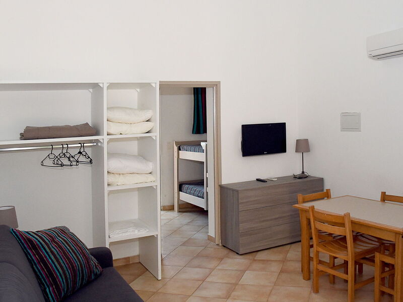 Accommodation:&nbsp;Studio Cabine Type B 600.1