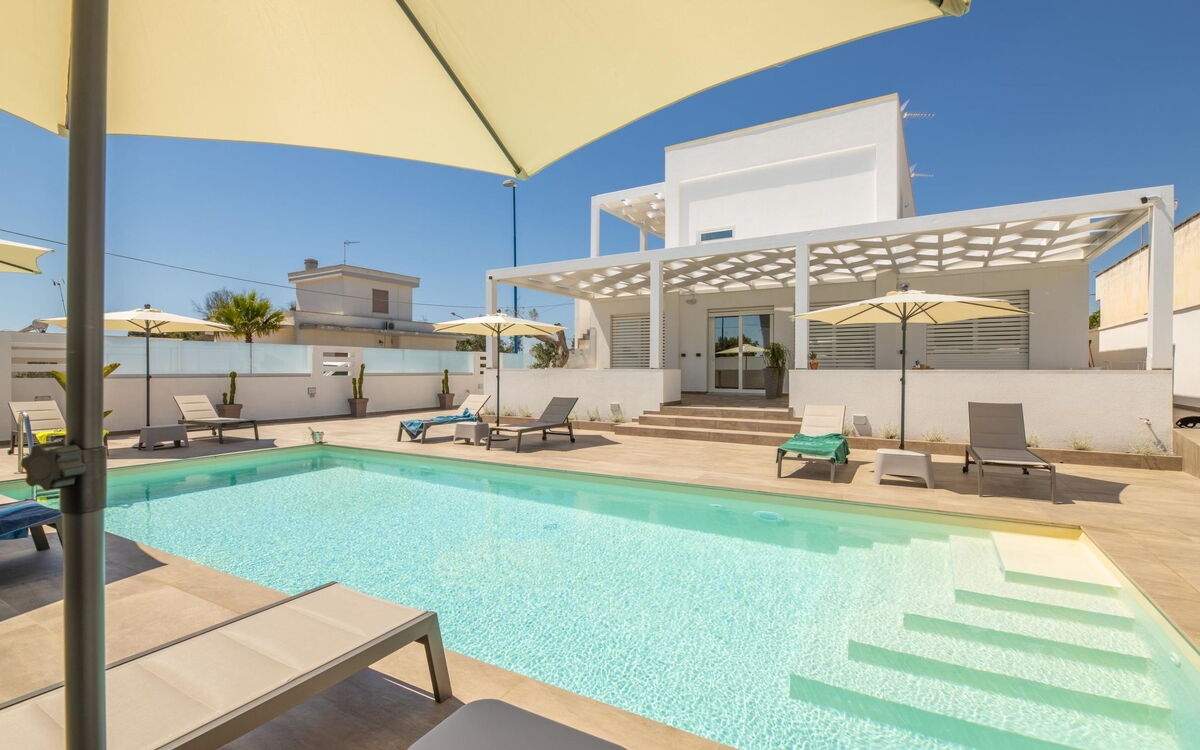 Accommodation:&nbsp;Malika Giallo 120.3