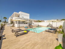 Accommodation:&nbsp;Malika Bianco 120.2