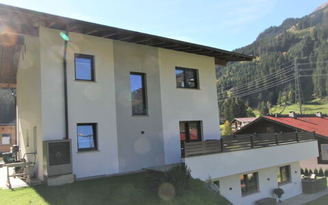 Haus Goldmann: Plant, Building, Sky, Window, Land Lot, House, Cottage, Grass, Landscape, Tree
