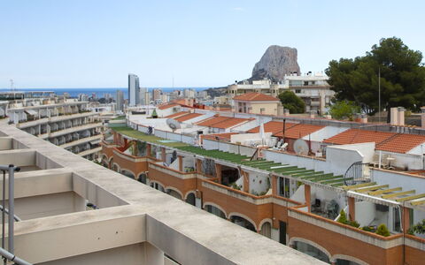 Calpe Calp 1070: Water, Sky, Property, Blue, Swimming Pool, Azure, Building, Shade, Composite Material, Leisure