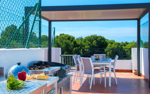 Calpe Calp 1070: Water, Sky, Building, Window, Swimming Pool, Azure, Shade, Composite Material, Real Estate, Leisure