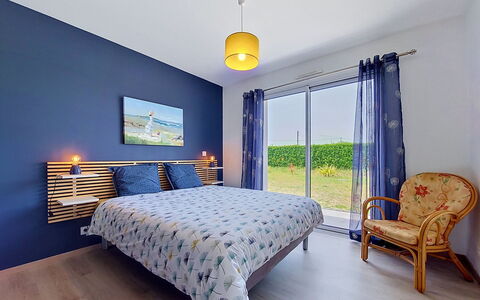 Villa Kerlina: Furniture, Interior Design, Bedroom, Bed, Ceiling, Bedding, Bed Sheet, Linens, Hotel, Lamp