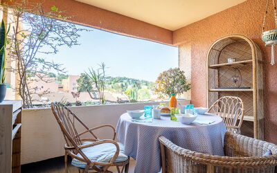 Accommodation:&nbsp;Les Roches Bleues 105.2