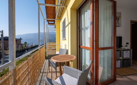 Borgo San Giulio: Property, Building, Window, Sky, Table, Wood, Shade, Interior Design, Door, Floor