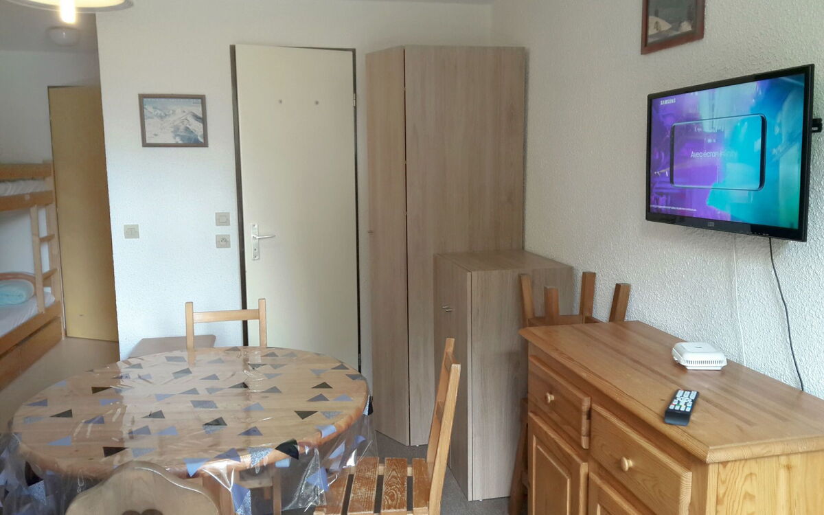Accommodation:&nbsp;Combes Blanche 1 & 2 150.7