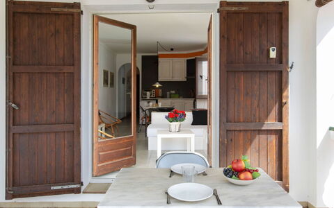 Edifici Port del Rei: Plant, Water, Property, Furniture, Building, Table, Window, Azure, Chair, Interior Design