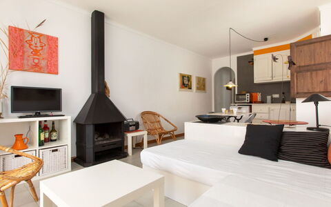 Edifici Port del Rei: Plant, Water, Property, Furniture, Building, Table, Window, Azure, Chair, Interior Design