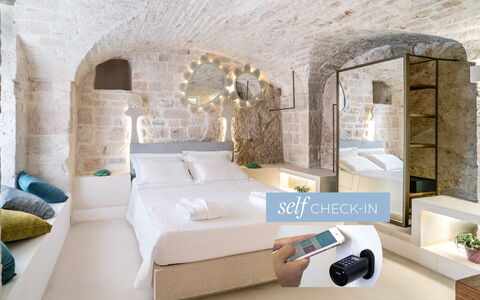 Accommodation:&nbsp;Room Romantic Grotta Dei Millenari 6