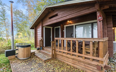 Anttoora A-Sauna: Wood, Cottage, Hardwood, Home, Door, Wood Stain, Porch, Plank, Log Cabin, Wood Flooring