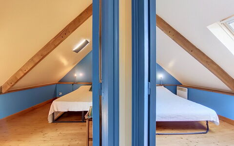 Ty Coz: Wood, Floor, Flooring, Interior Design, Ceiling, Wood Stain, Hardwood, Bedroom, Bed, Varnish