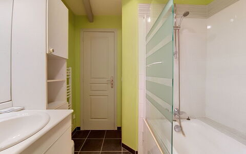 Ty Coz: Flooring, Wall, Interior Design, Bathroom, Plumbing Fixture, Floor, Bathroom Sink, Ceiling, Plumbing, Bathroom Cabinet