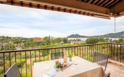 Agay Plage: Sky, Table, Property, Building, Plant, Furniture, Cloud, Wood, Chair, Interior Design