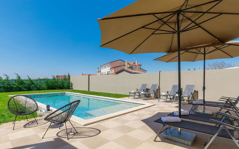 Villa Edi: Water, Plant, Building, Property, Sky, Furniture, Swimming Pool, Sunlounger, Chair, Shade