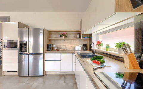 Villa Edi: Cabinetry, Countertop, Kitchen Appliance, Kitchen Stove, Kitchen, Building, Plant, Wood, Home Appliance, Major Appliance