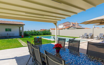Villa Edi