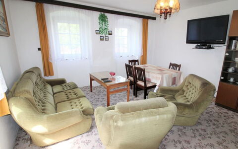 Vlhlavy U Hluboké: Furniture, Property, Couch, Picture Frame, Table, Comfort, Building, Wood, Interior Design, Television