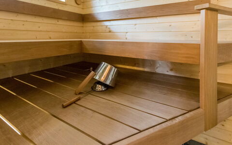 Hiljanrinne: Wood, Cottage, Siding, Log Cabin, Wood Stain, Hardwood, Plank, Lumber, Natural Material, Garden Buildings