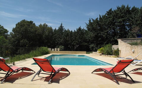 Le Mas du Magnoglia: Water, Plant, Building, Daytime, Property, Sky, Swimming Pool, Azure, Tree, Body Of Water