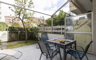 Accommodation:&nbsp;Corner Near the Sea 713.2